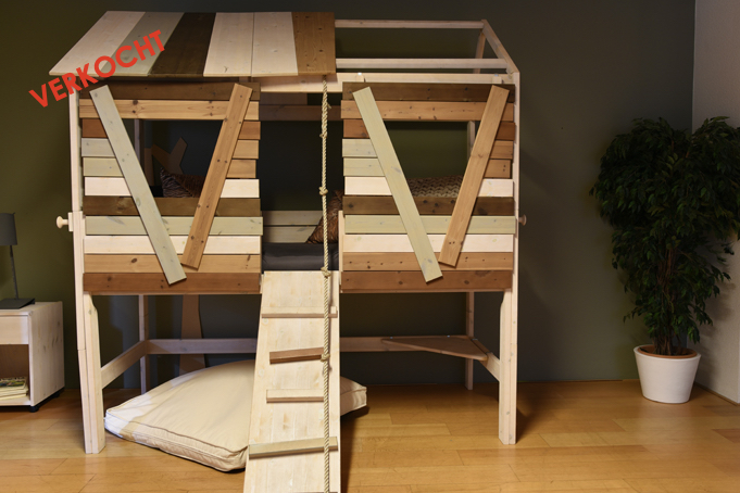 kinderbed hut